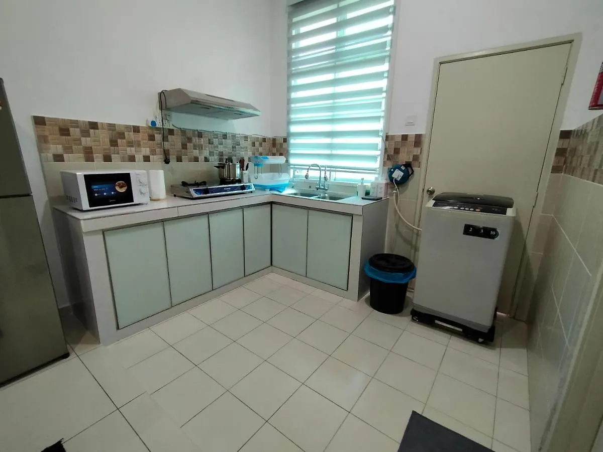 Homestay 88A Melaka For 9 Pax With Private Pool, Smart Tv, Netflix And Wifi Malacca