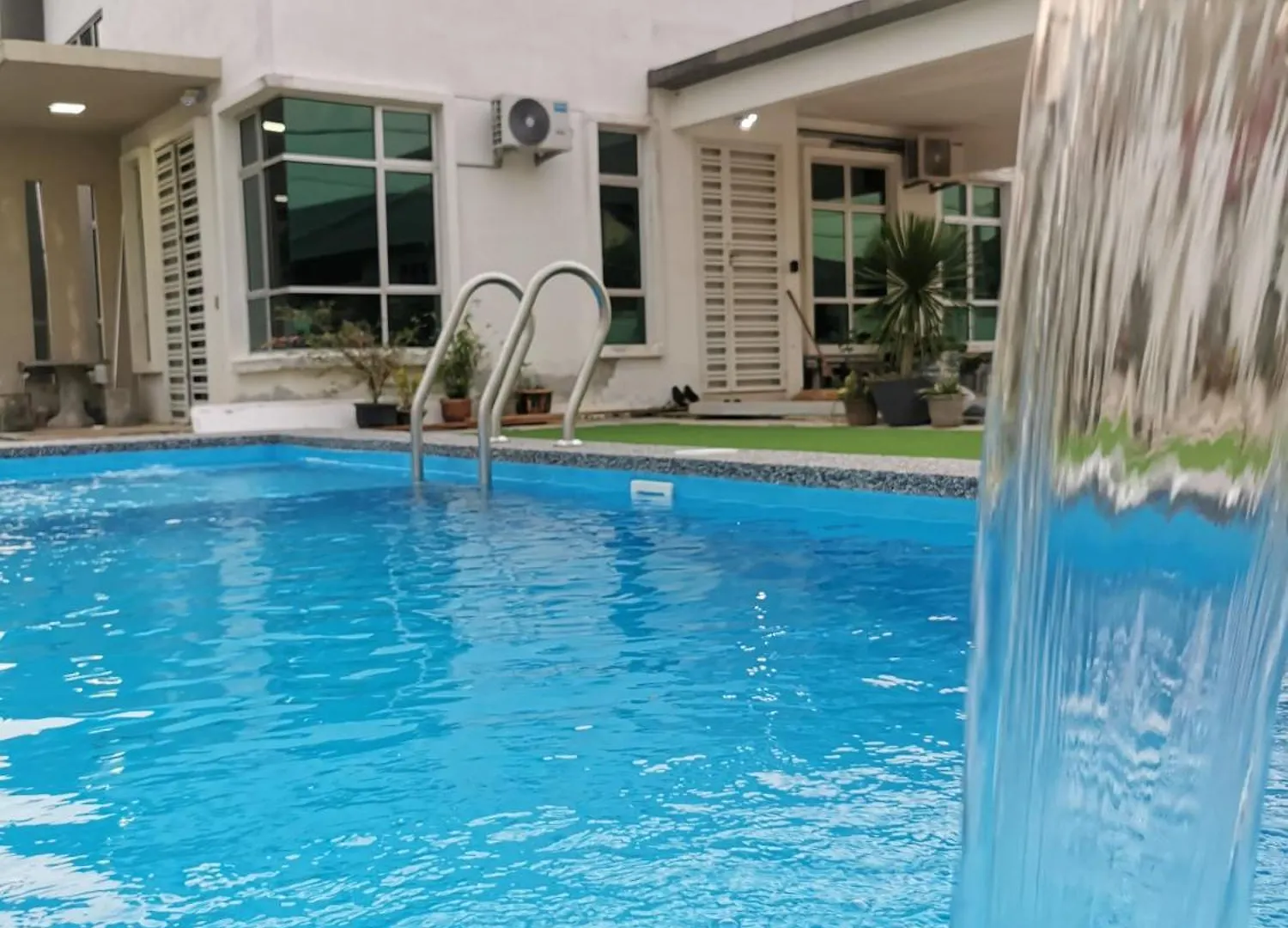 Homestay 88A Melaka For 9 Pax With Private Pool, Smart Tv, Netflix And Wifi Malesia